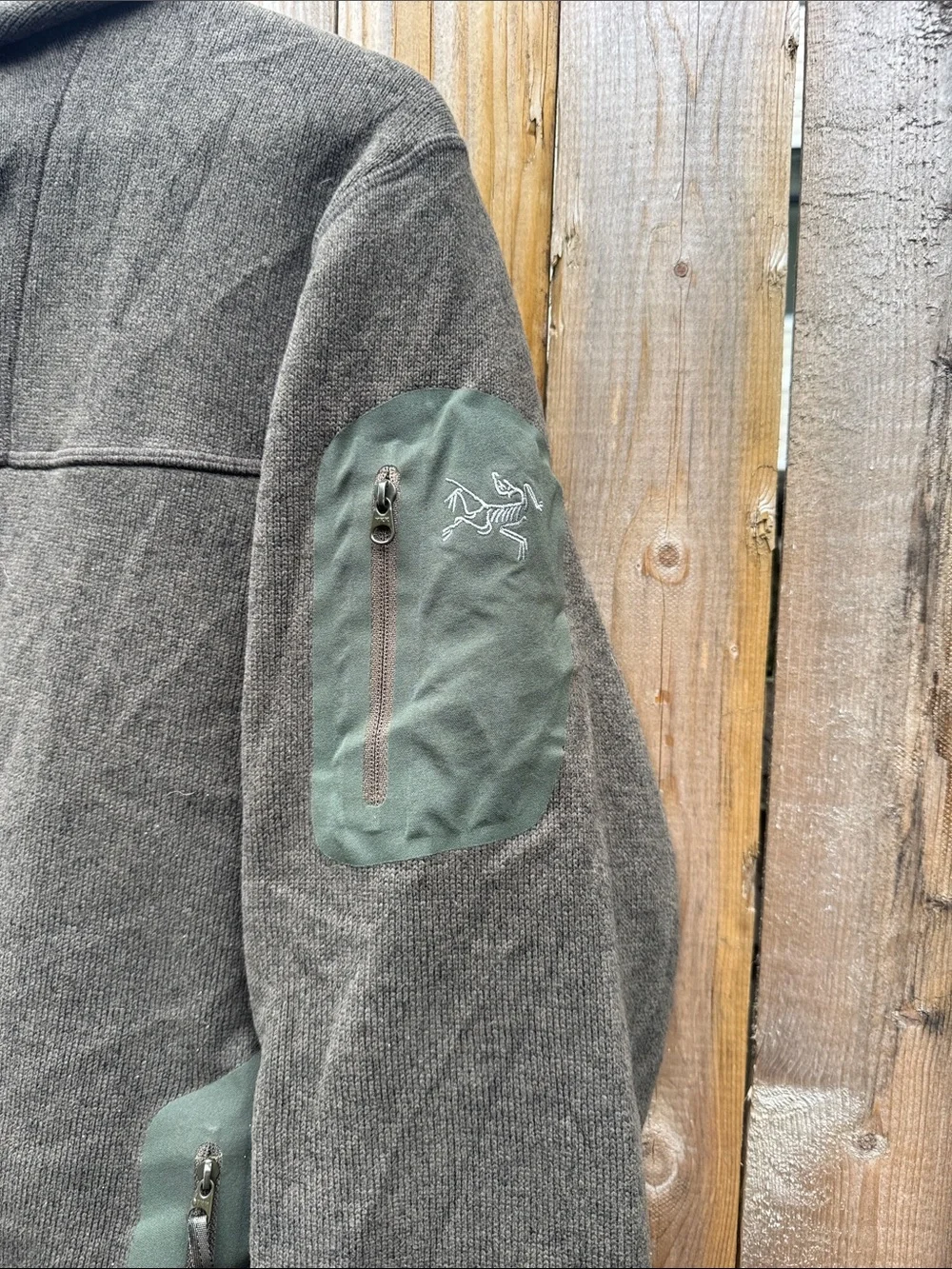 Arc'teryx Men's Hooded Fleece Jacket - Olive Green/Gray